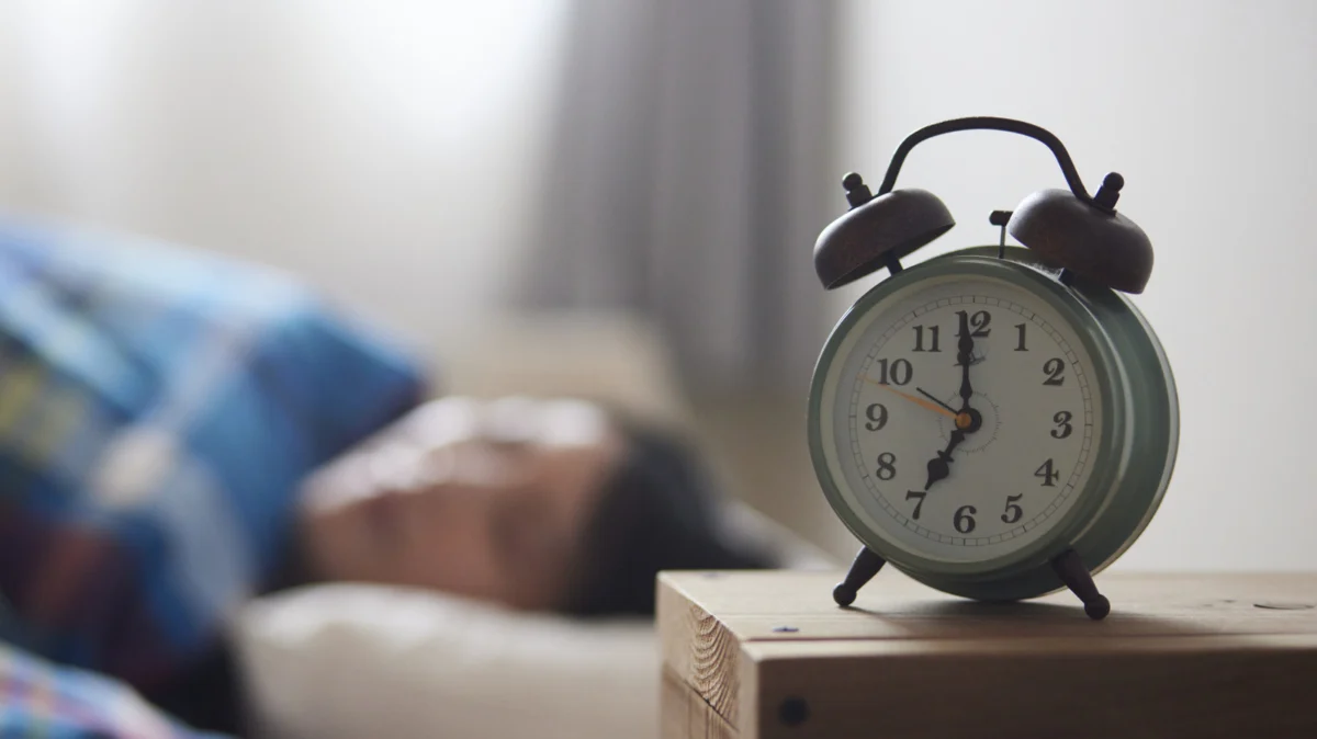 The Analog Awakening: Why Physical Alarm Clocks Are Reclaiming the Nightstand