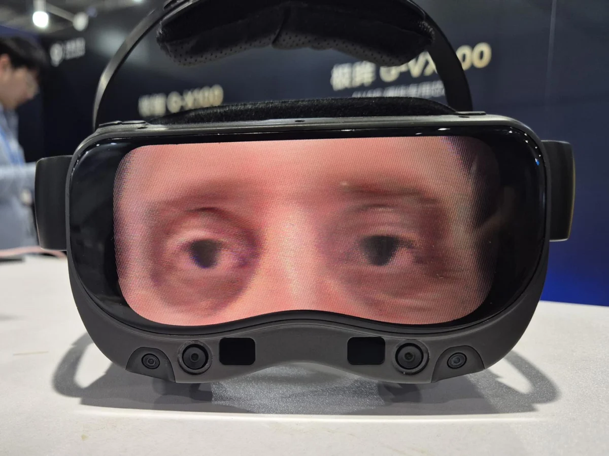 The Face of the Future: GravityXR Challenges Apple’s ‘EyeSight’ with High-Fidelity Reverse Passthrough