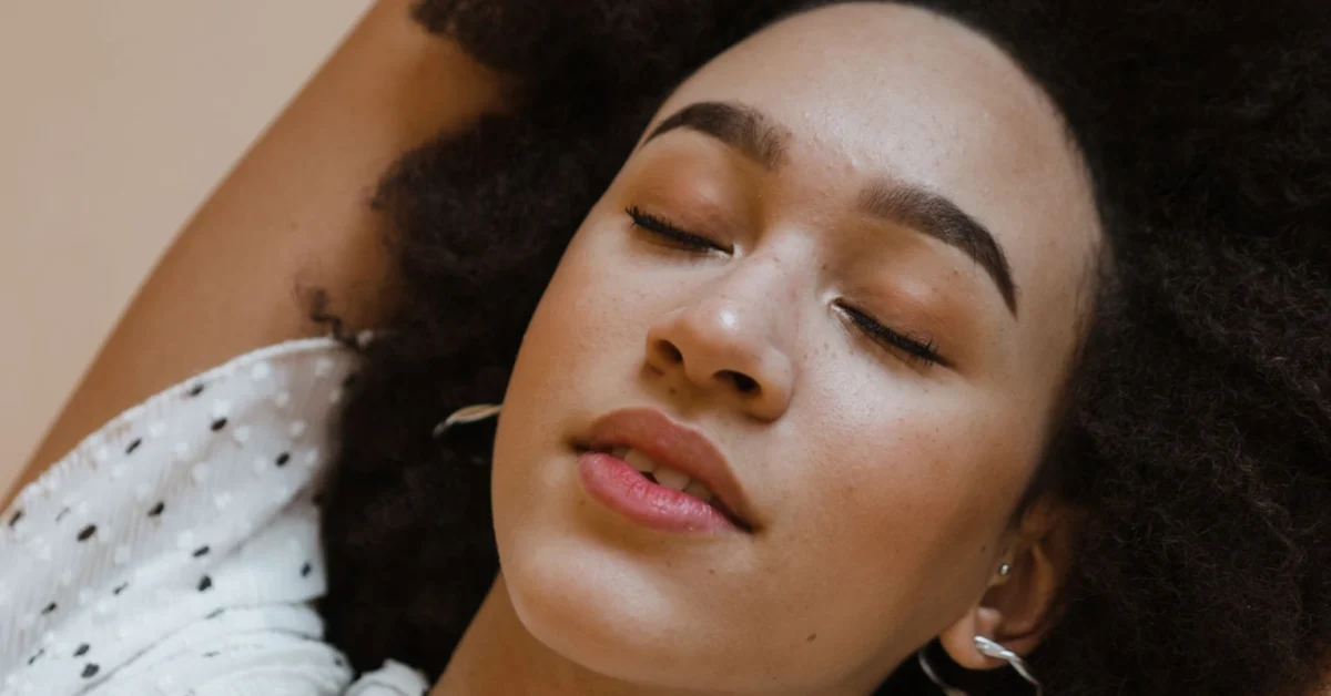 Unlocking the Nocturnal Mind: Scientists Establish Real-Time Dialogue with Lucid Dreamers