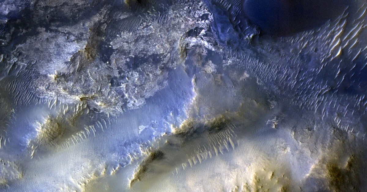 A Lens Over the Red Planet: NASA’s Mars Reconnaissance Orbiter Celebrates its 100,000th High-Resolution Image
