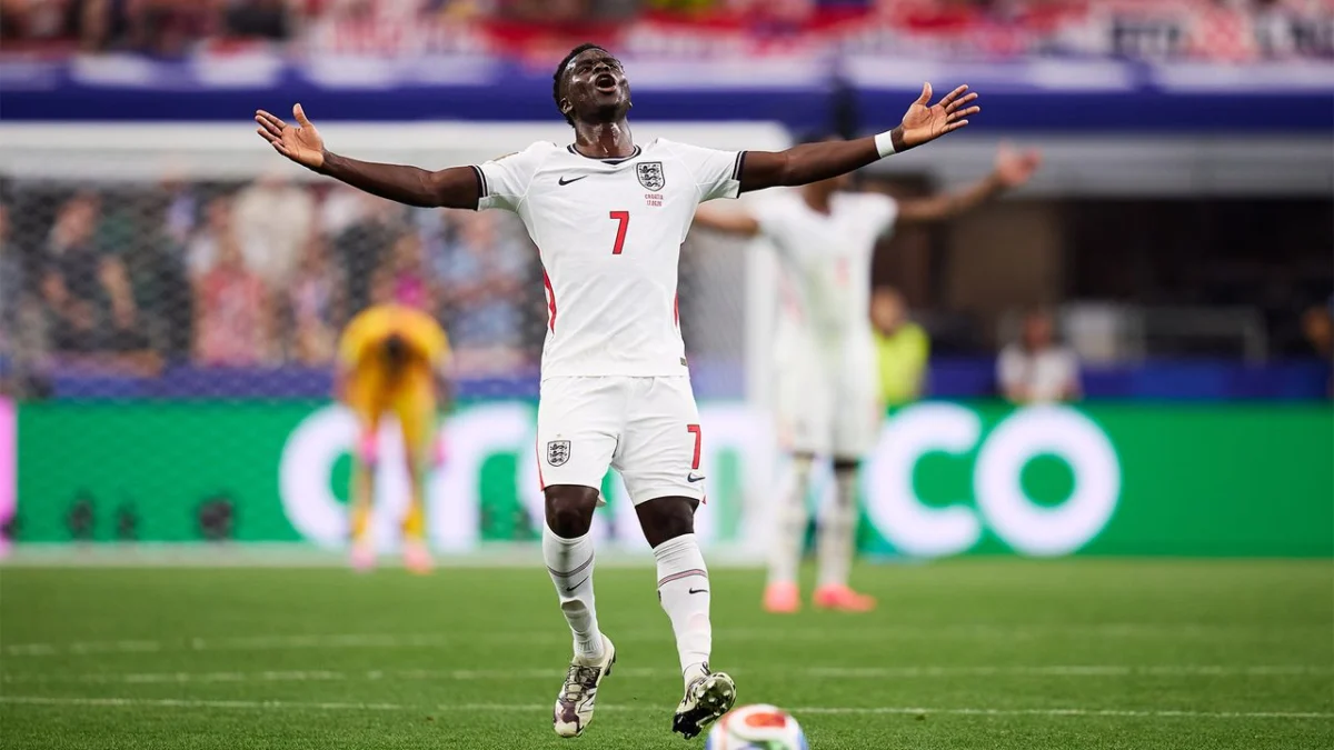 Bukayo Saka Unveils Striking Personal Logo on the Global Stage, Signaling a New Era of Brand Identity