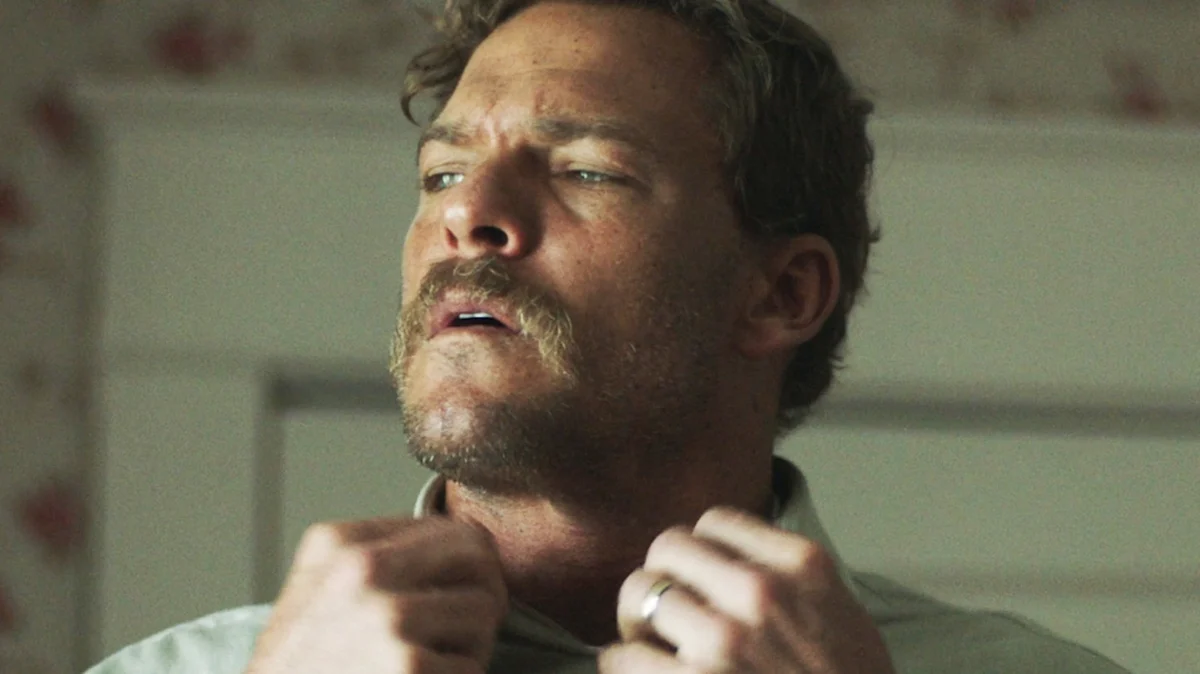 From Action Hero to Emotional Anchor: Alan Ritchson’s ‘Ordinary Angels’ Dominates Global Streaming