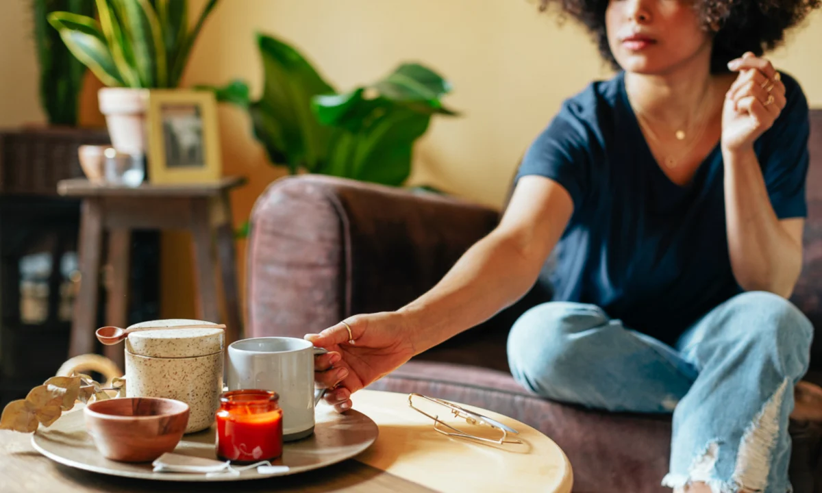 The Daily Brew: Midlife Coffee and Tea Habits Linked to Robust Health in Later Years