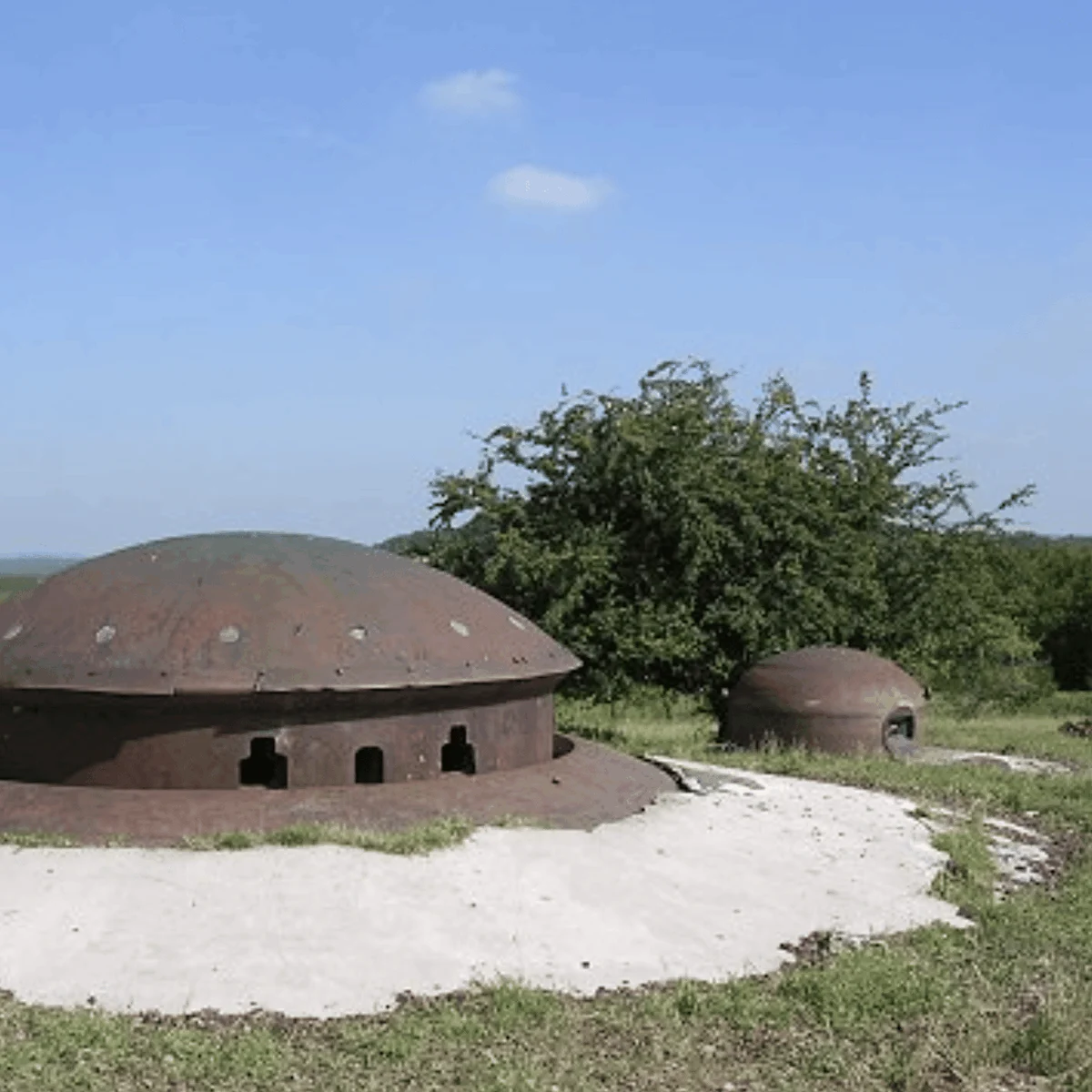 The Unyielding Wall and the Lightning War: How the Maginot Line Became a Monument to Strategic Miscalculation